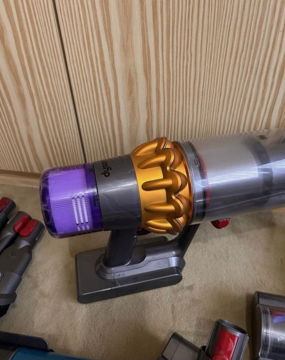 Dyson V15s Detect  Steelstofzuiger met dweilfunctie, Witgoed en Apparatuur, Ophalen, Zo goed als nieuw, Reservoir, Steelstofzuiger