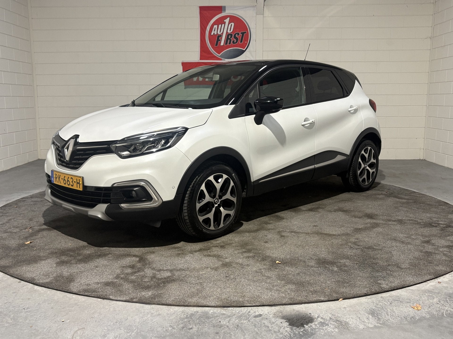 Renault Captur 0.9 TCe Intens, Cruise, Clima, Navi, Camera,, Voorwielaandrijving, 898 cc, Stof, Gebruikt