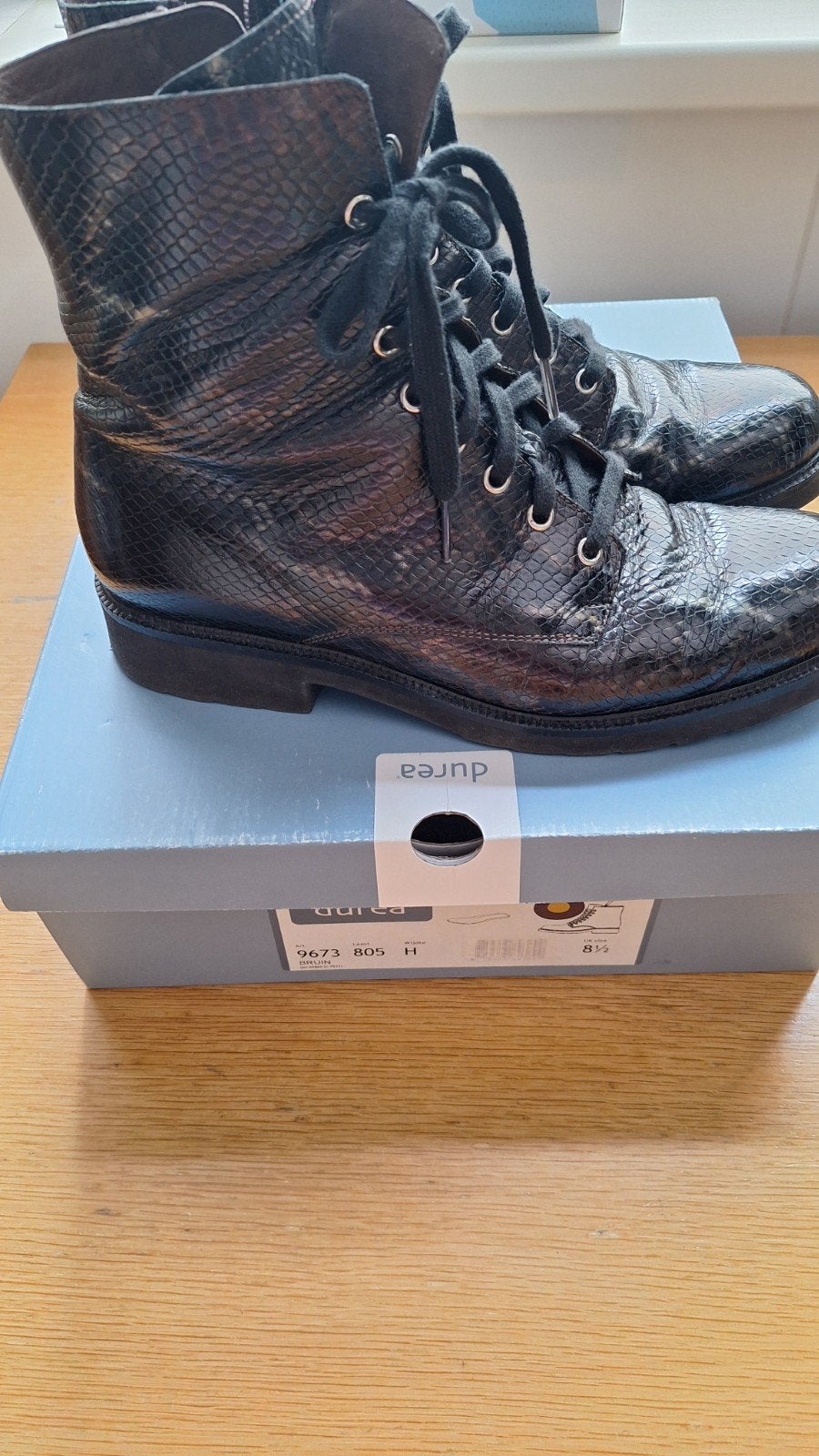 durea maat 8.5 wijdte h, Ophalen of Verzenden, Zo goed als nieuw, Zwart, Sneakers of Gympen