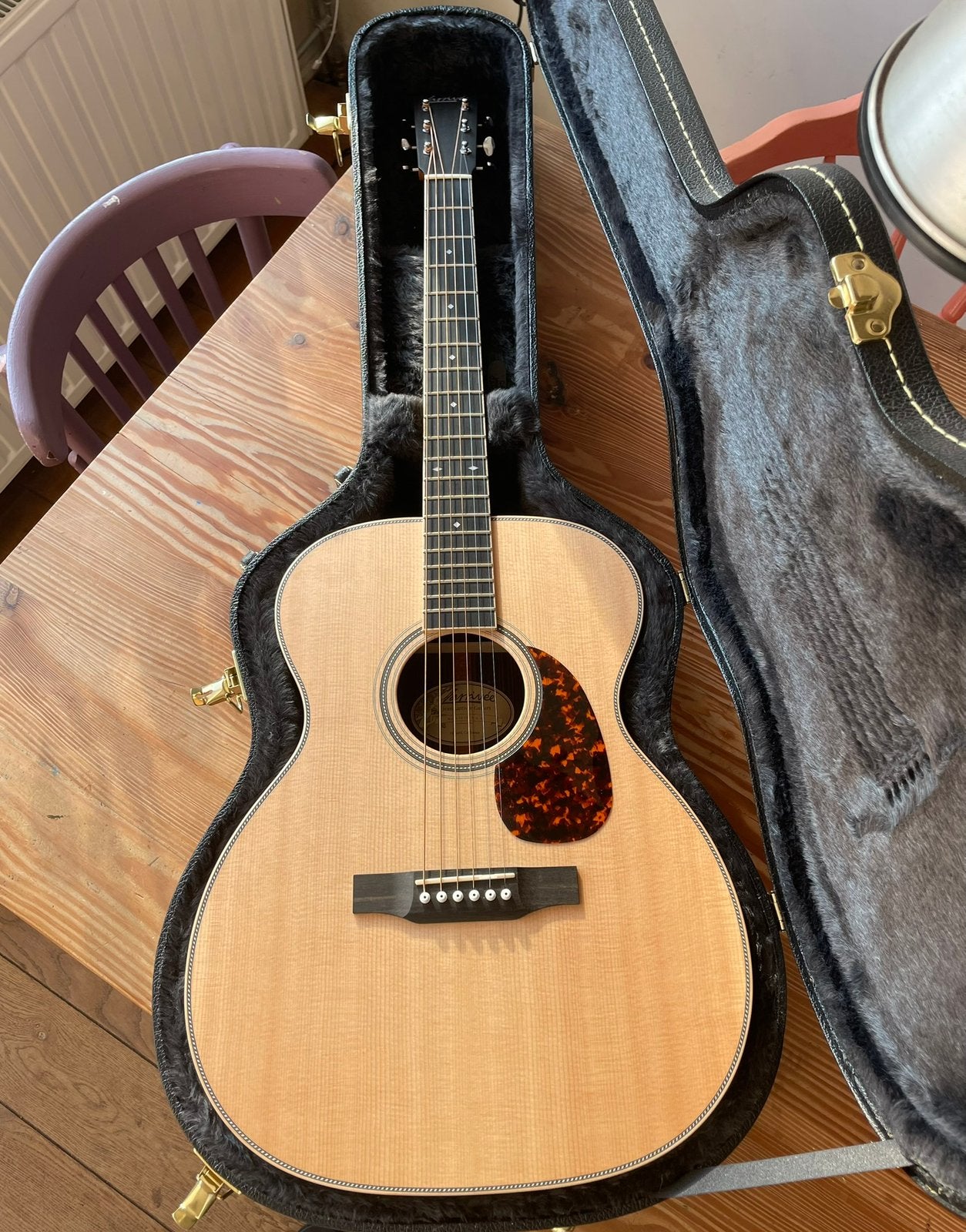 Larrivée OM-40R, Ophalen of Verzenden, Zo goed als nieuw, Western- of Steelstringgitaar, Met koffer