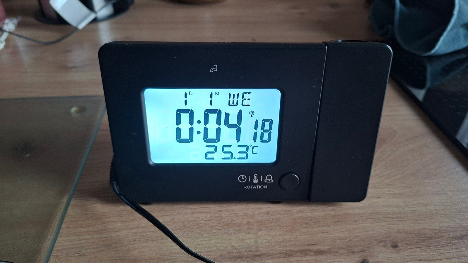 Digitale Wekker met Projectie en Temperatuurweergave, Ophalen, Zo goed als nieuw