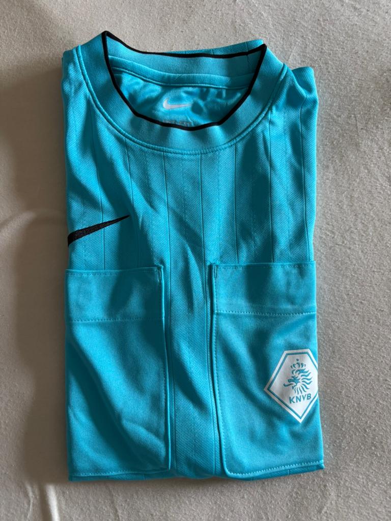 Nike KNVB scheidsrechter shirts blauw en zwart maat S, Maat S, Ophalen of Verzenden, Zo goed als nieuw, Shirt
