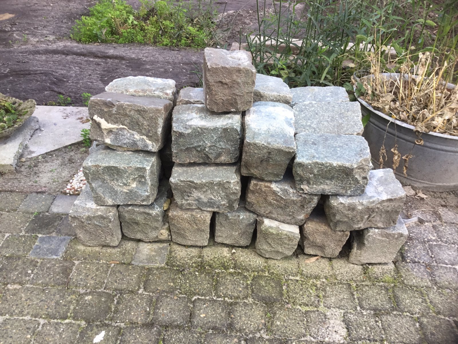 Basalt stenen, Ophalen, Zo goed als nieuw, Antraciet, Basalt