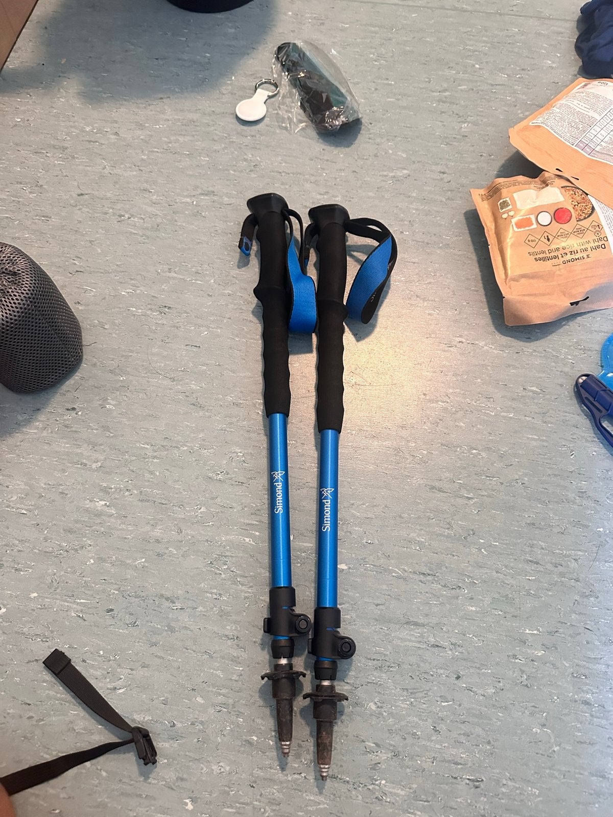 Simond Trekkingstokken - Ideaal voor wandelen en trekking, Sport en Fitness, Bergsport en Wandelen, Ophalen, Gebruikt, Wandelstok
