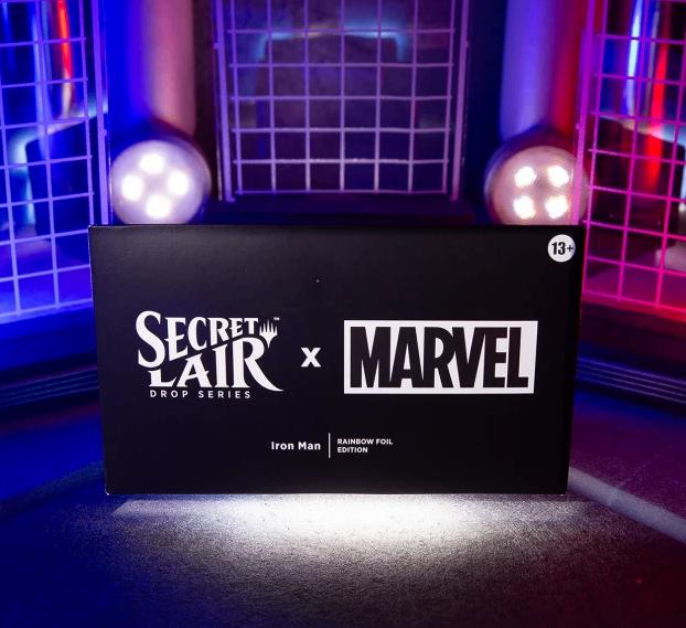 Secret Lair x MTG Iron Man Rainbow Foil Edition, Ophalen of Verzenden, Nieuw, Meerdere kaarten, Foil