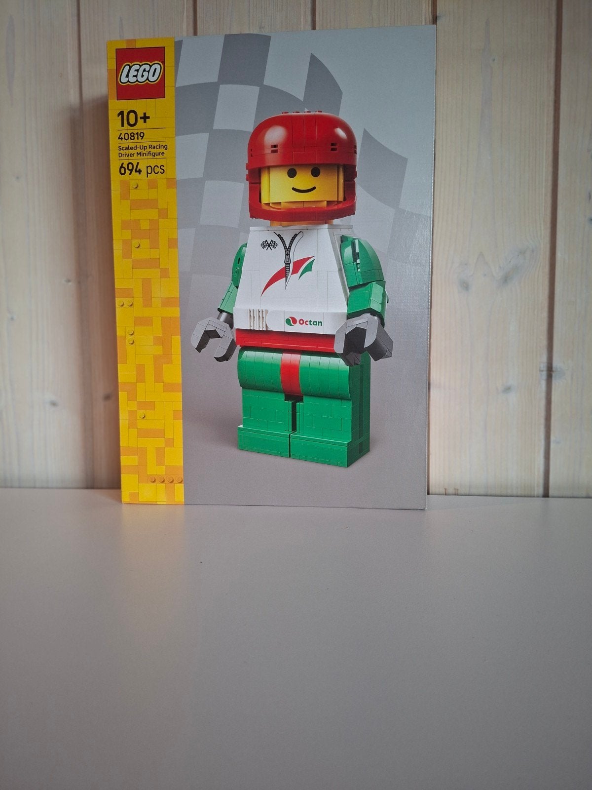 Lego 40819 scaled-up racing driving minifigure, Lego, Nieuw, Ophalen of Verzenden, Minifiguur