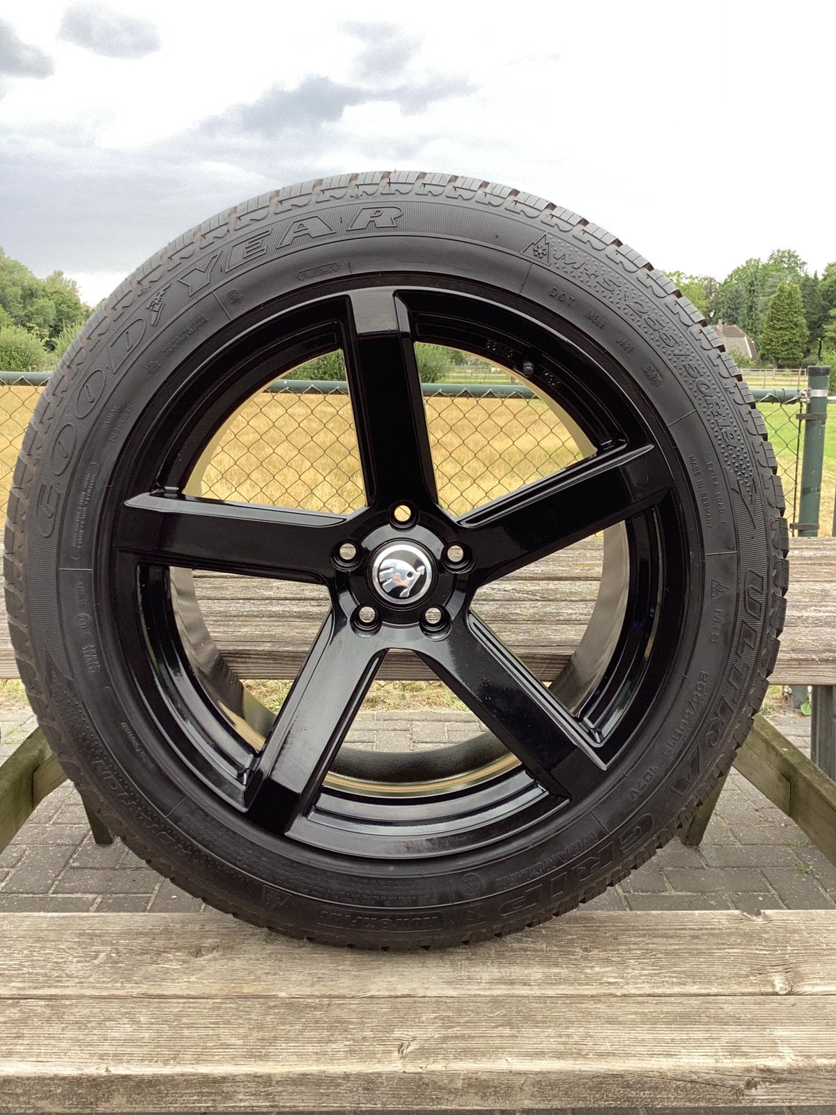19” velgenset Skoda Enyaq/Elroc Goodyear️❄️banden met 7/8 mm, Auto-onderdelen, Banden en Velgen, 19 inch, Nieuw, 235 mm, Band(en)