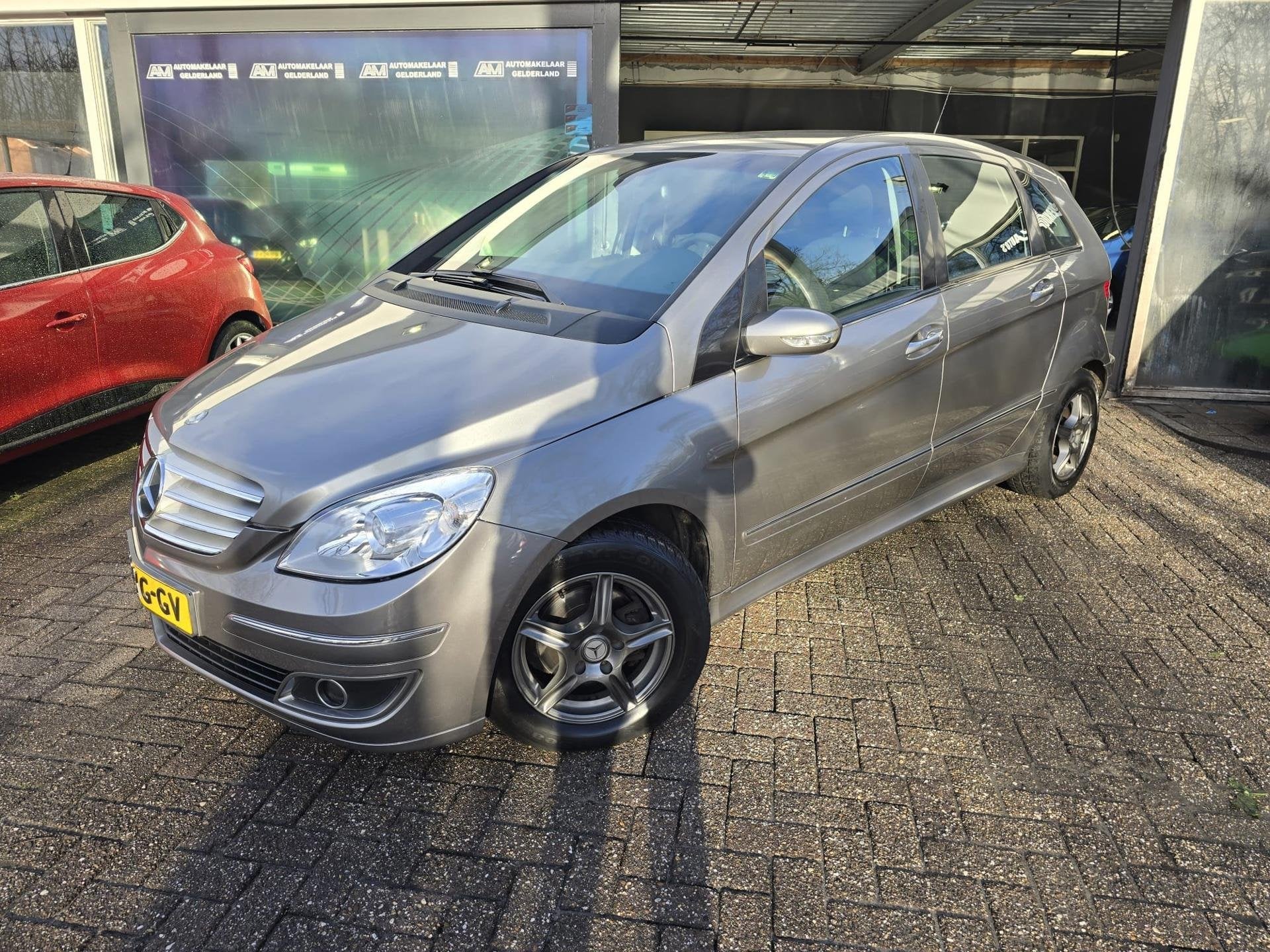 Mercedes-Benz B-klasse 170 | AUTOMAAT| 12MND GARANTIE | AIRC, Stof, Gebruikt, 4 cilinders, 116 pk