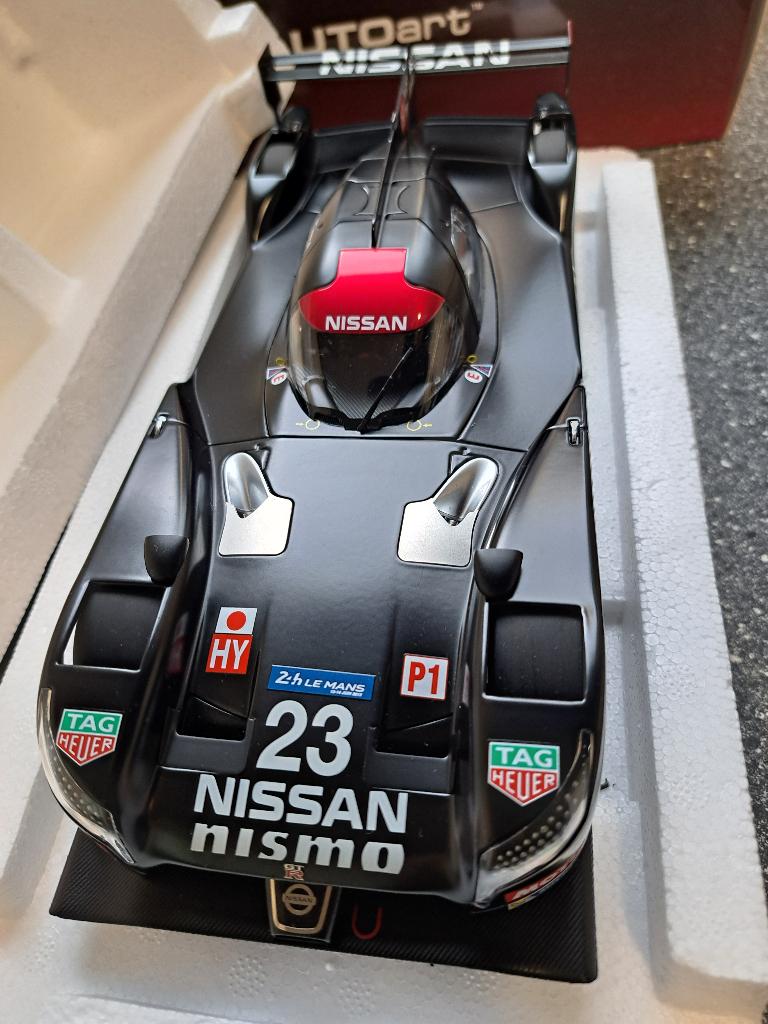 Nissan  GT-R  LM  # 23  Test   car  2015, Hobby en Vrije tijd, Modelauto's | 1:18, Ophalen of Verzenden, Nieuw, Auto, Autoart
