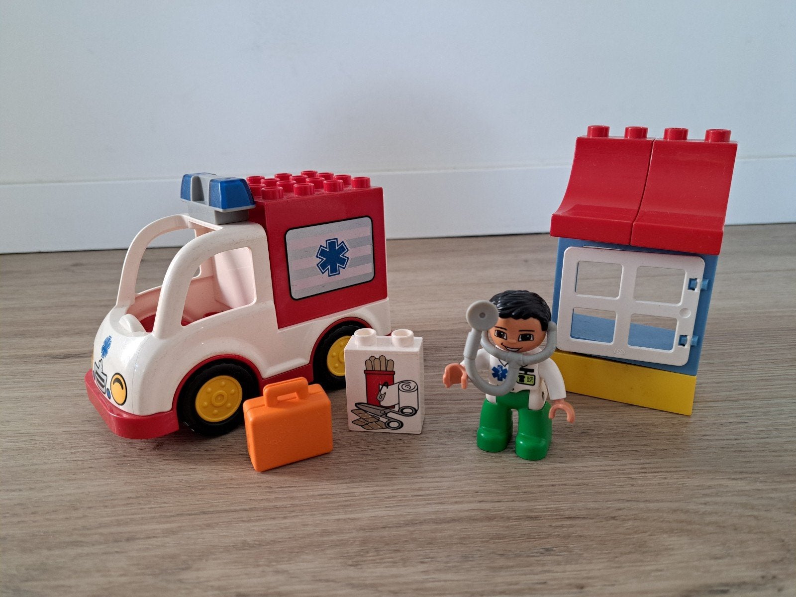 Duplo ambulance dokter 10527, Ophalen, Zo goed als nieuw, Compleet, Duplo