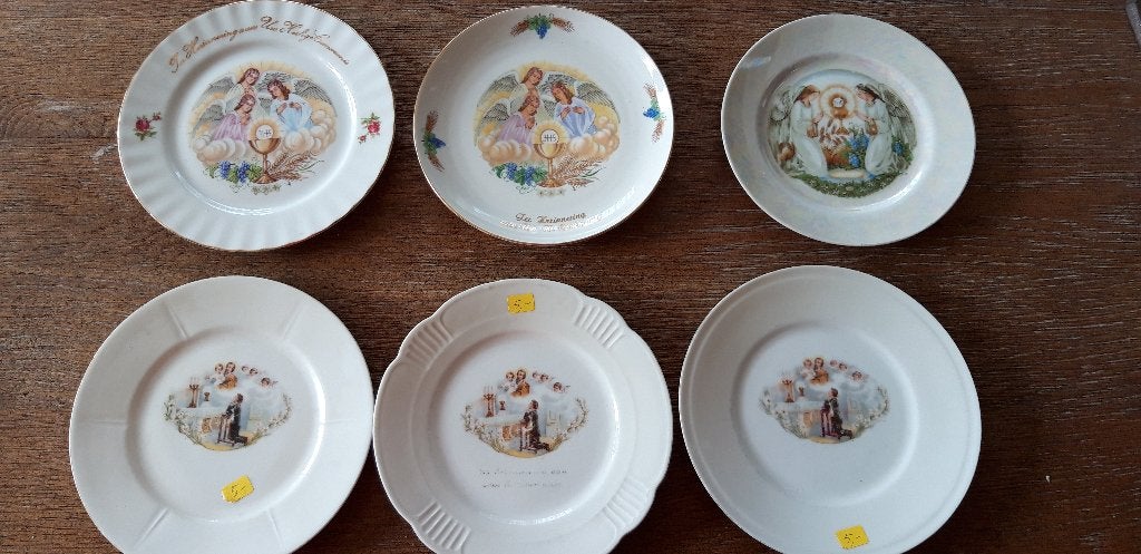 te koop mooie 1e H. Communie bordjes, Nieuw, Ophalen of Verzenden, Bord(en), Overige stijlen