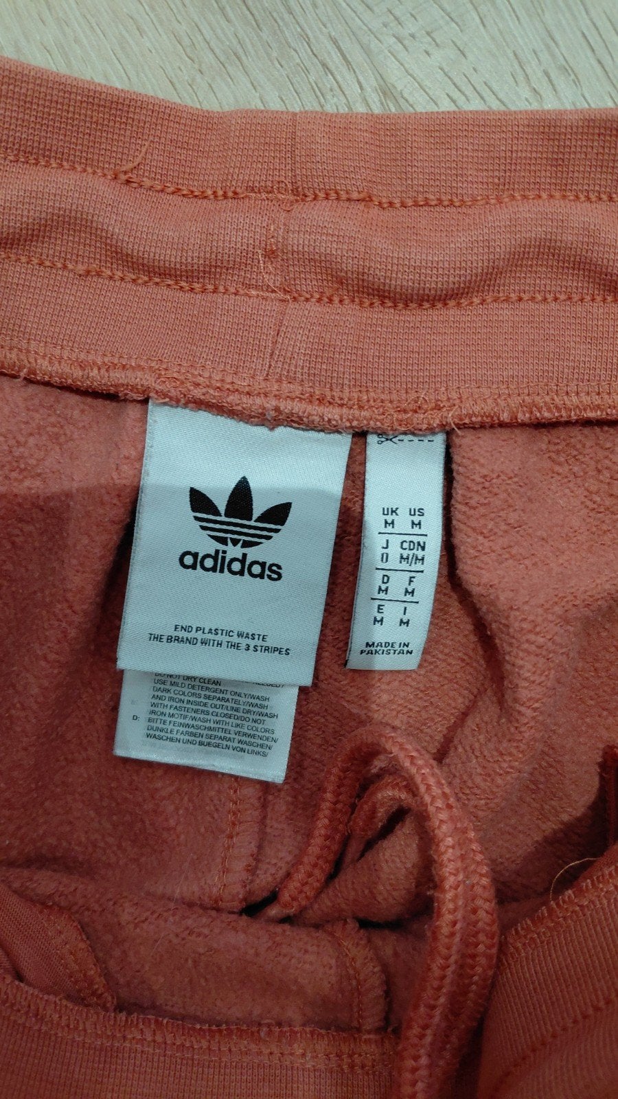 Roze adidas joggingbroek - Maat M - Zo goed als nieuw, Maat 38/40 (M), Adidas, Ophalen of Verzenden, Zo goed als nieuw