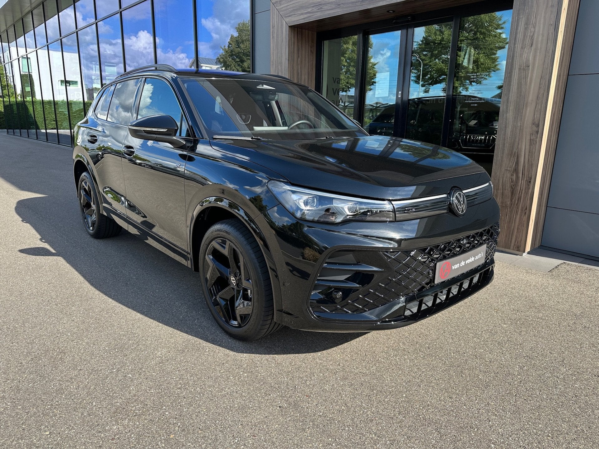 Volkswagen Tiguan 1.5 eHybrid R-Line | Black line | 360 Came, 12 maanden, Zwart, Zwart, Plug-in hybride