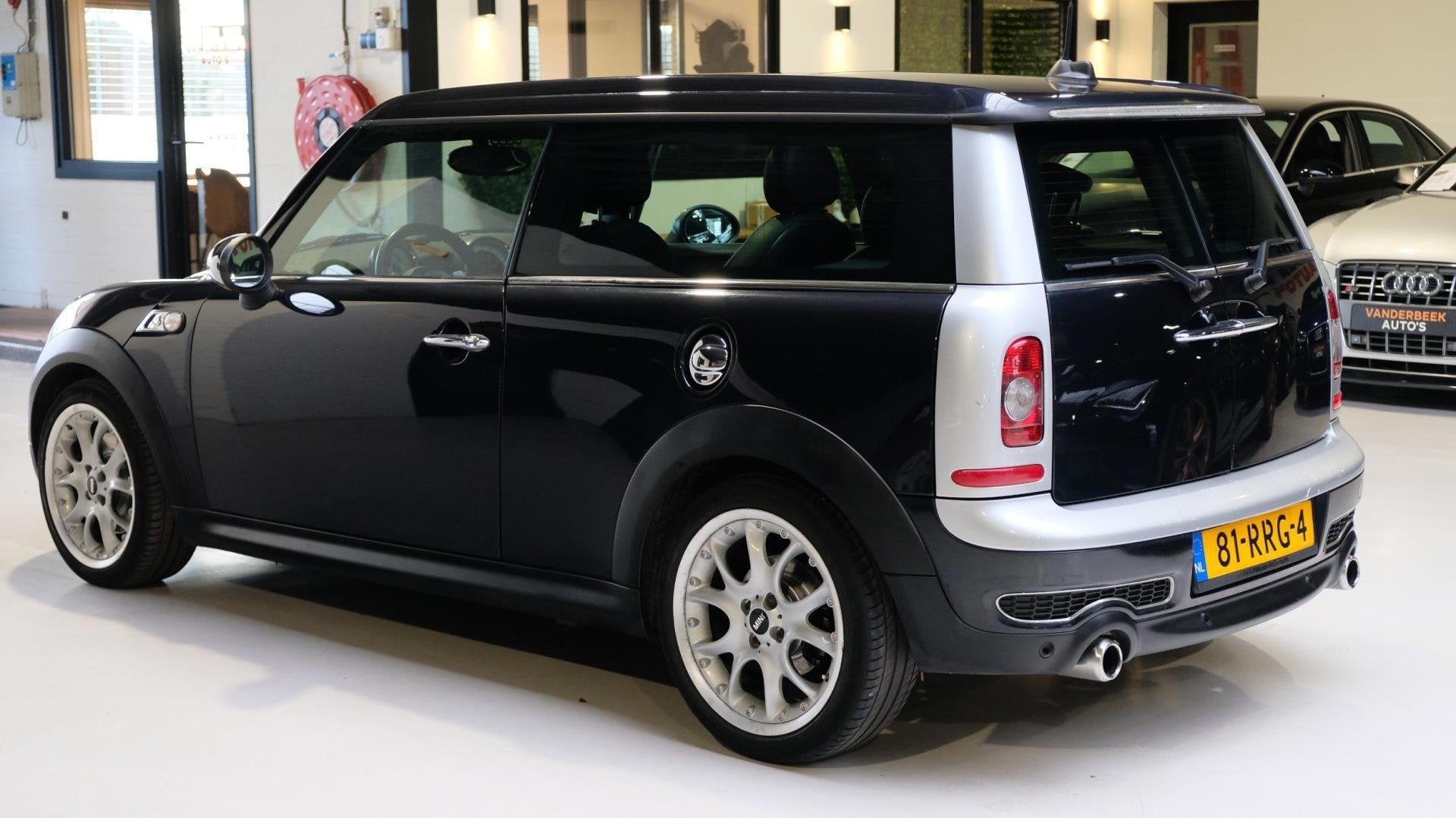 Mini Mini Clubman 1.6 Cooper S Automaat|Cruise|Leder|Xenon, Auto's, Mini, Gebruikt, 4 cilinders, 4 stoelen, Zwart
