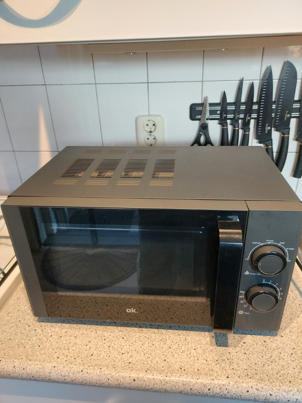 ok magneton 700 watt, Witgoed en Apparatuur, Magnetrons, Ophalen, Zo goed als nieuw, Minder dan 45 cm