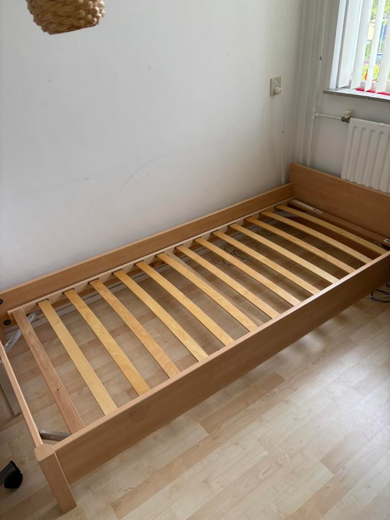 Eenpersoonsbed gratis, Huis en Inrichting, Ophalen, 90 cm, Eenpersoons, Wit