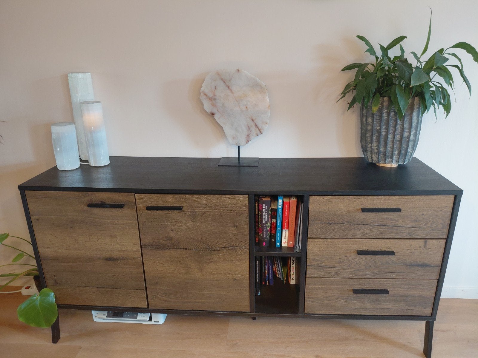 dressoir, tv meubel en kast, Huis en Inrichting, Kasten | Dressoirs, Met deur(en), 150 tot 200 cm, Industrieel, Modern, Zo goed als nieuw