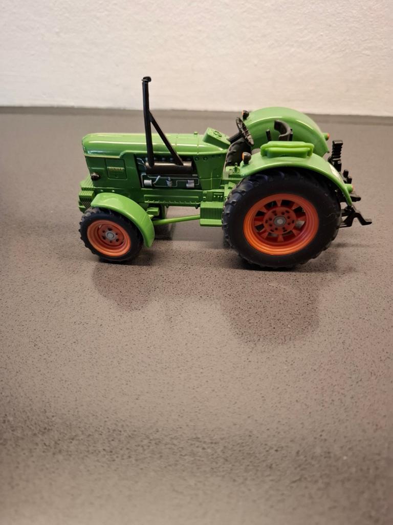 Te koop siku deutz 9005, Hobby en Vrije tijd, Modelauto's | 1:32, Ophalen of Verzenden, Zo goed als nieuw, Tractor of Landbouw