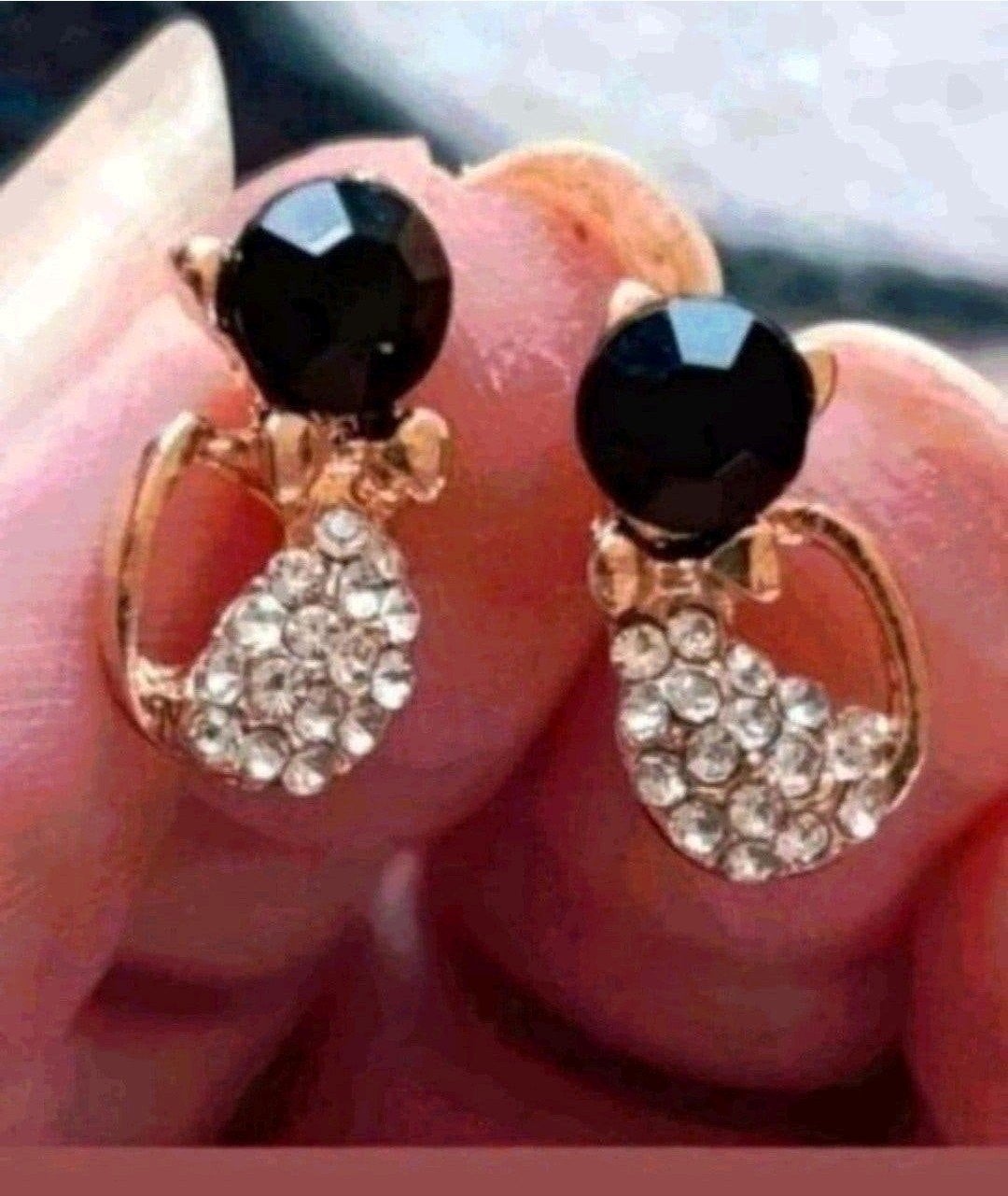 oorbellen kat Zwarte onxy steen Swarovski, Verzenden, Nieuw, Goud, Knopjes of Stekers