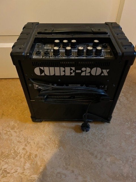 Gitaar en bas versterker Roland cube20x, Ophalen, Gebruikt, Minder dan 50 watt