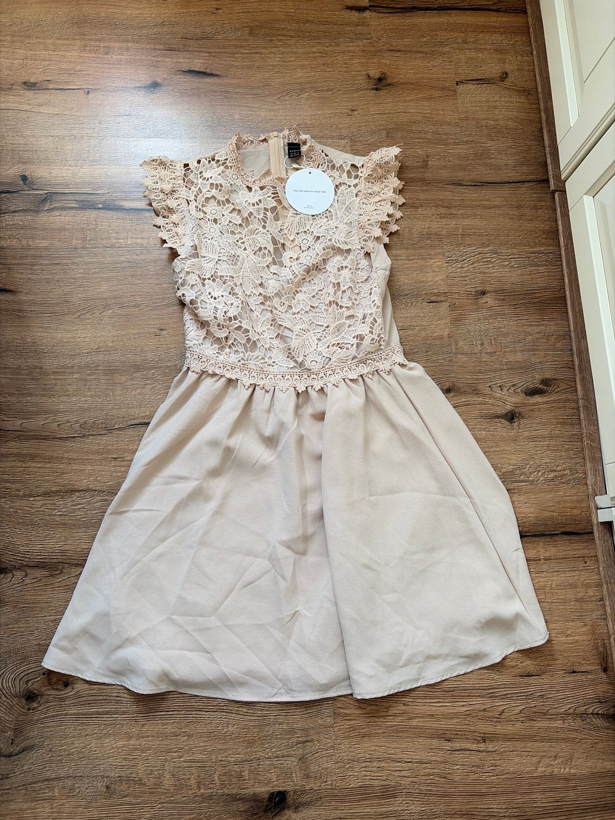 Shein Jurk met Kanten Bovenkant - Nieuw met label, Beige, Nieuw, Ophalen of Verzenden, Maat 36 (S)