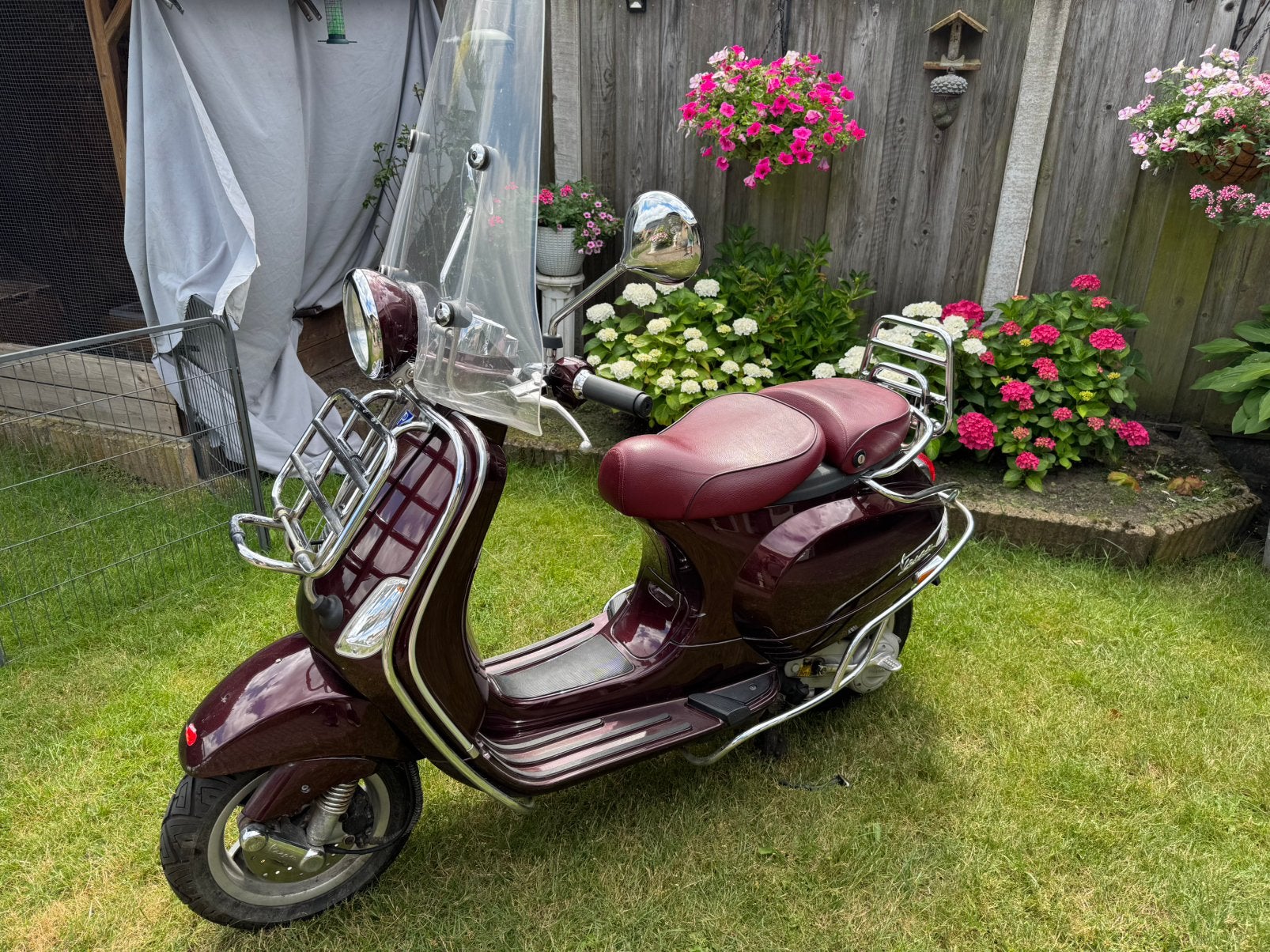 Wijnrode Vespa LXV 50 4T, Fietsen en Brommers, Scooters | Vespa, Ophalen, Zo goed als nieuw, Benzine, Vespa LX