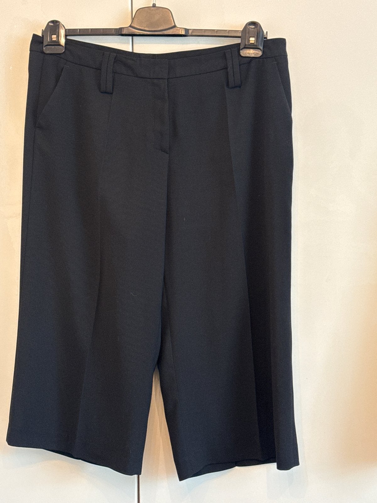 Zwarte driekwart broek van Rosner , maat 44, Zwart, Maat 42/44 (L), Ophalen of Verzenden, Zo goed als nieuw