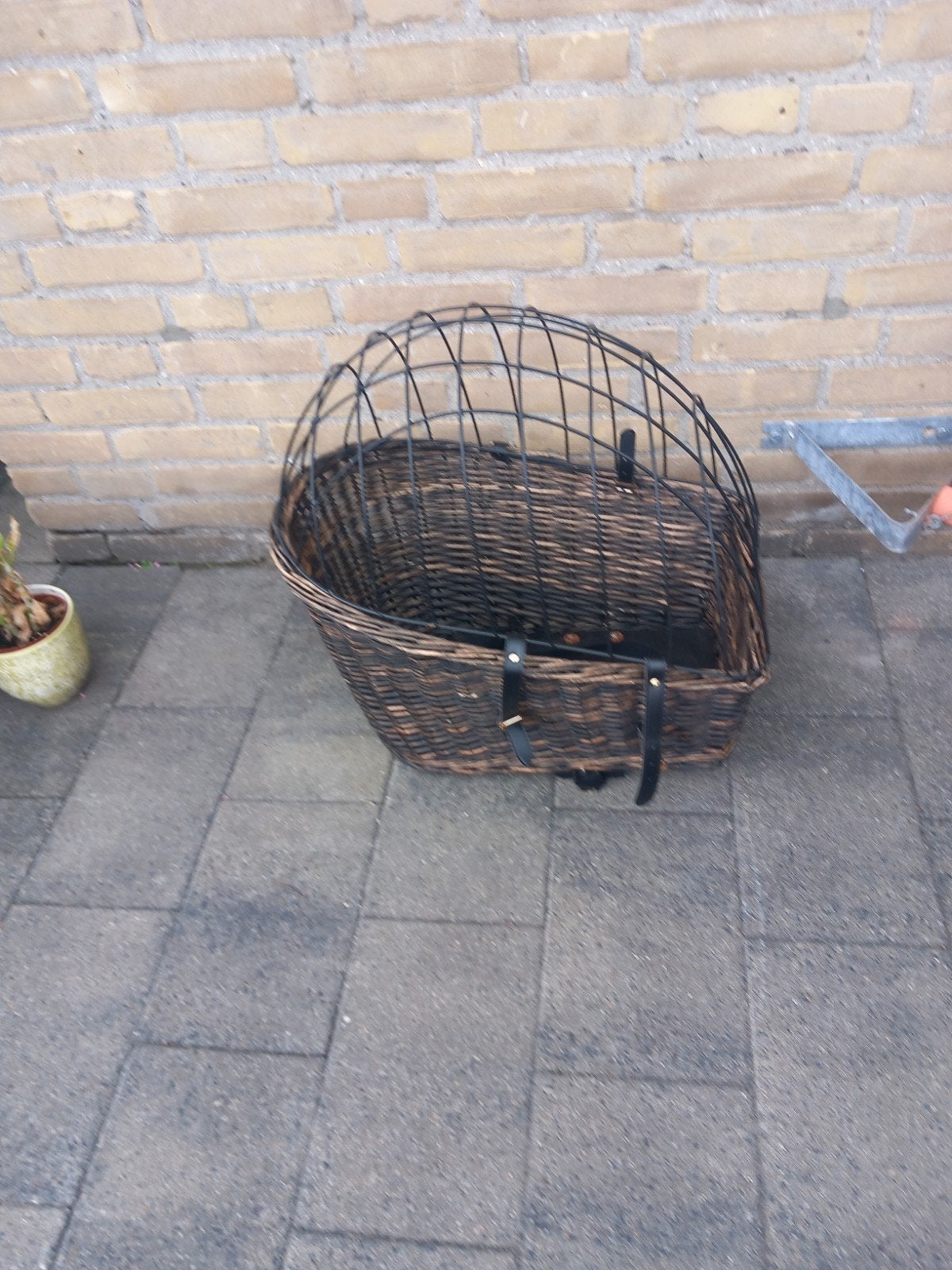 Fietsmand met rek - rieten hondenfietsmand, Ophalen, Gebruikt