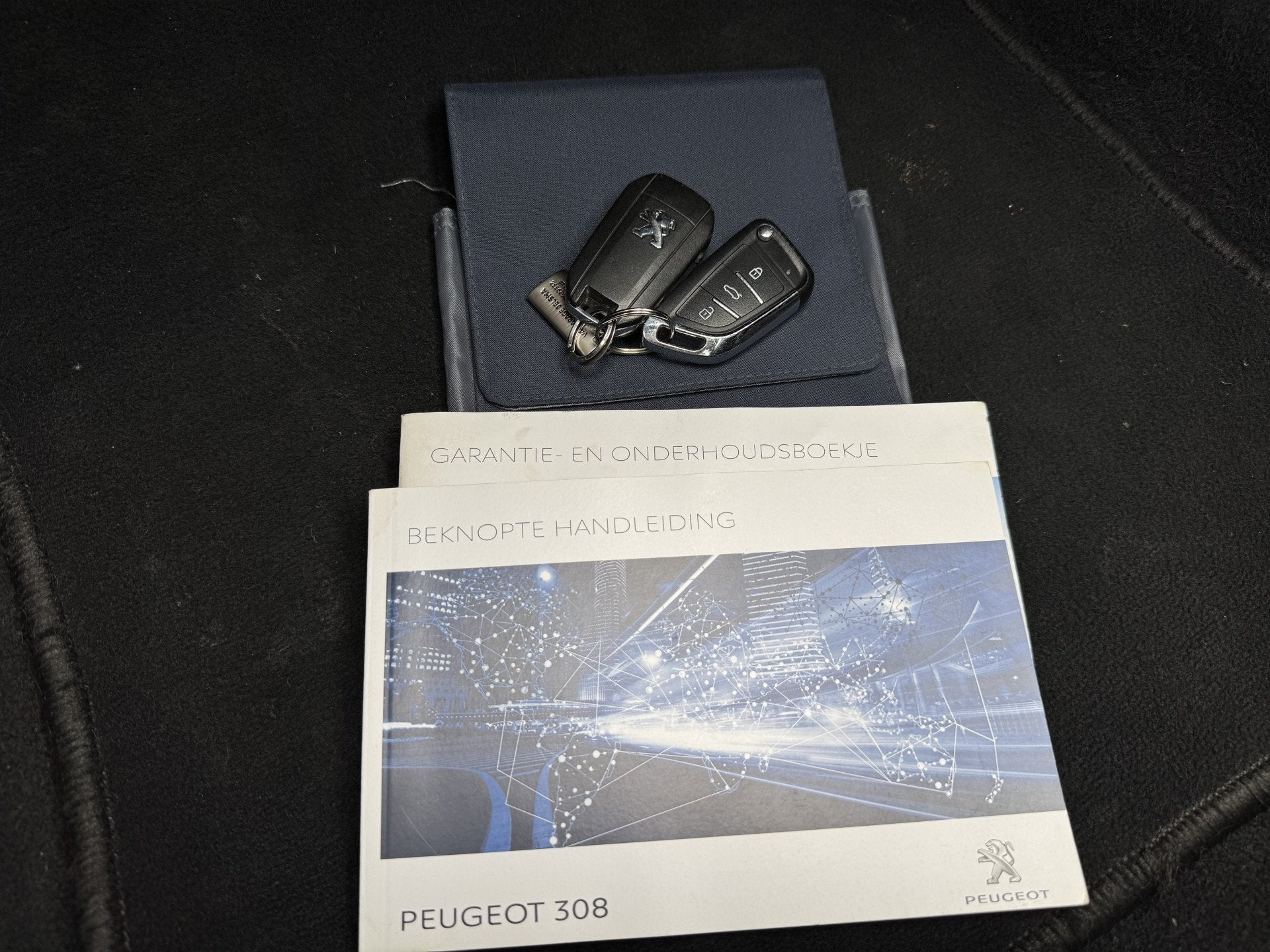 Peugeot 308 SW 1.2 PT 110pk Executive, Navi | Trekhaak | Pdc, Auto's, Stof, Gebruikt, 1199 cc, Zwart