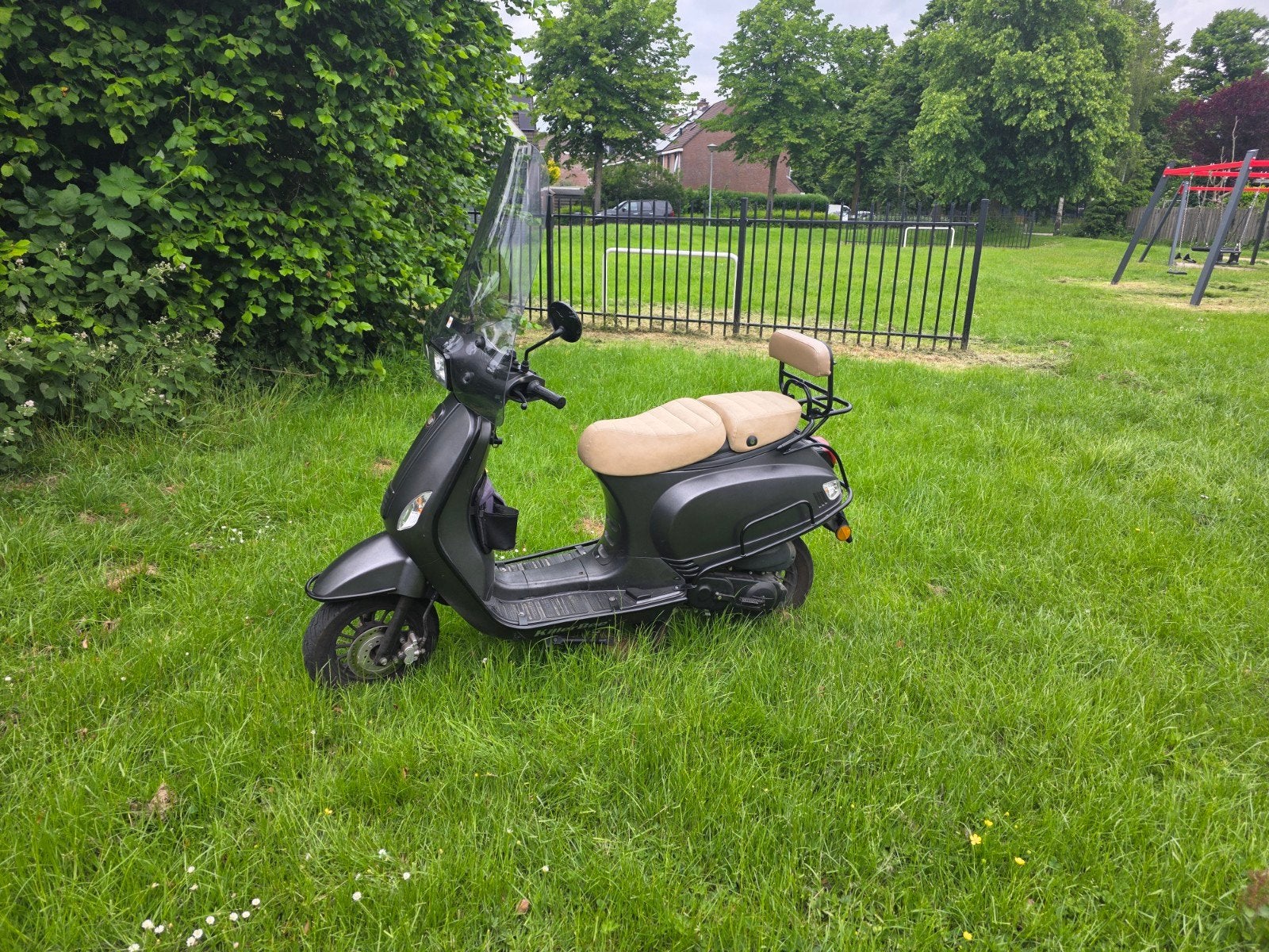 Killerbee snor, Ophalen of Verzenden, Zo goed als nieuw, Benzine, Overige modellen