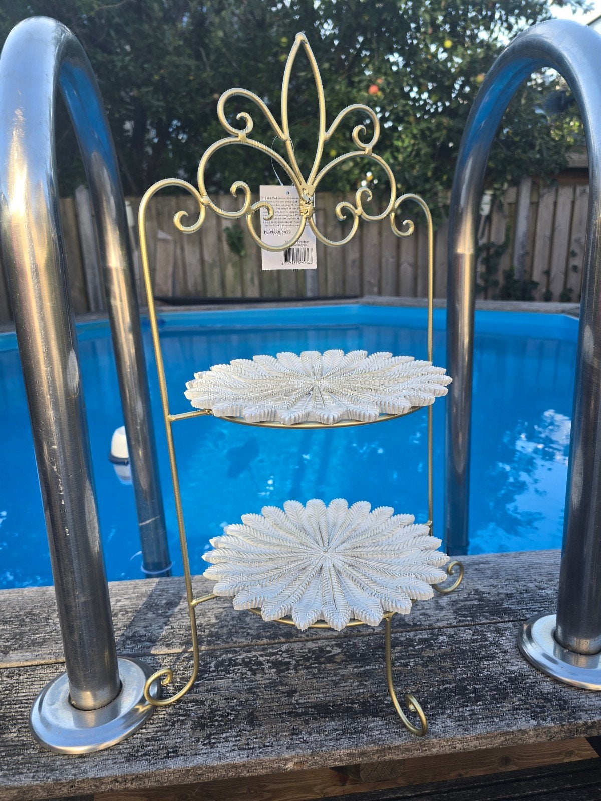 Gouden etagère met twee niveaus en bloemmotief, Decoratieve rand, Rond, Nieuw, Ophalen of Verzenden