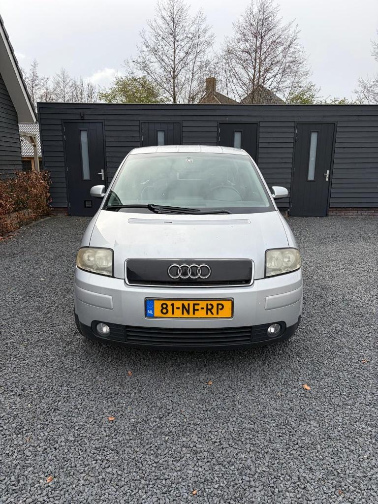 Audi A2 1.4 55KW 2003 Grijs aPK tot 18-09=2026, 74 pk, 31 €/maand, 4 stoelen, Origineel Nederlands