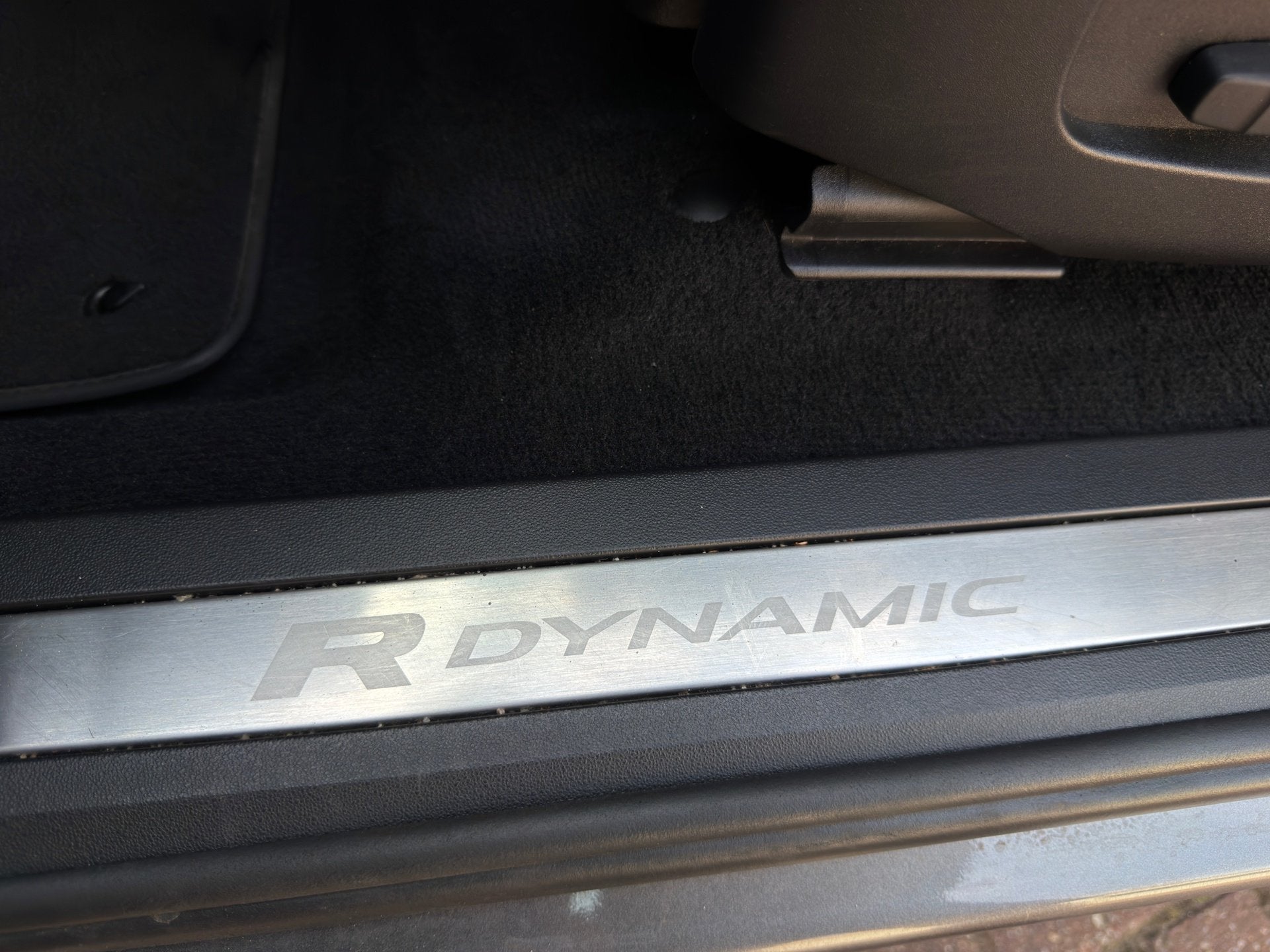 Foto 16 van Land Rover Range Rover Evoque 2.0 P200 AWD R-Dynamic HSE BLA