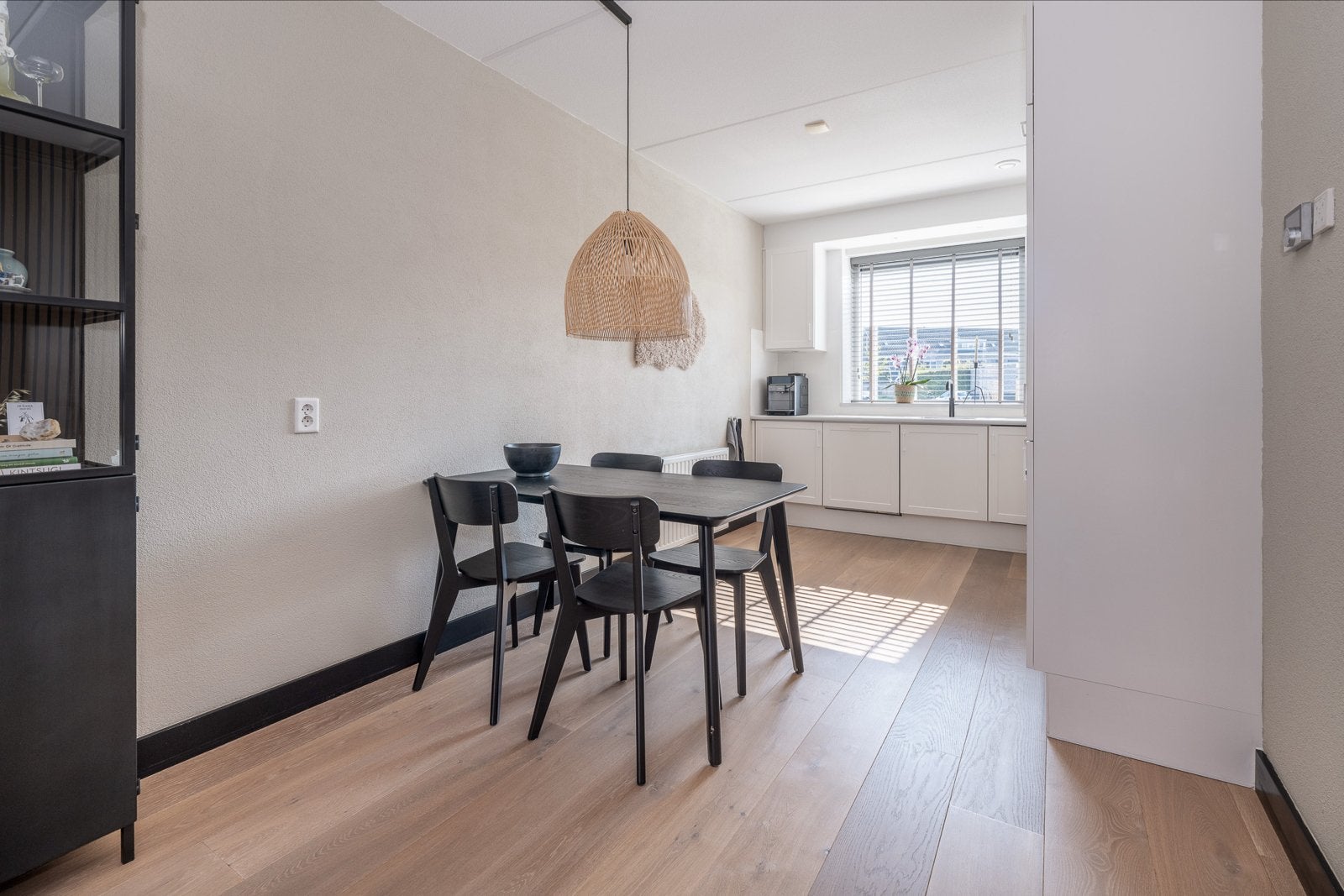 Ikea eettafel met 4 stoelen - Zwart, Gebruikt, 100 tot 150 cm, Vier personen, Rechthoekig