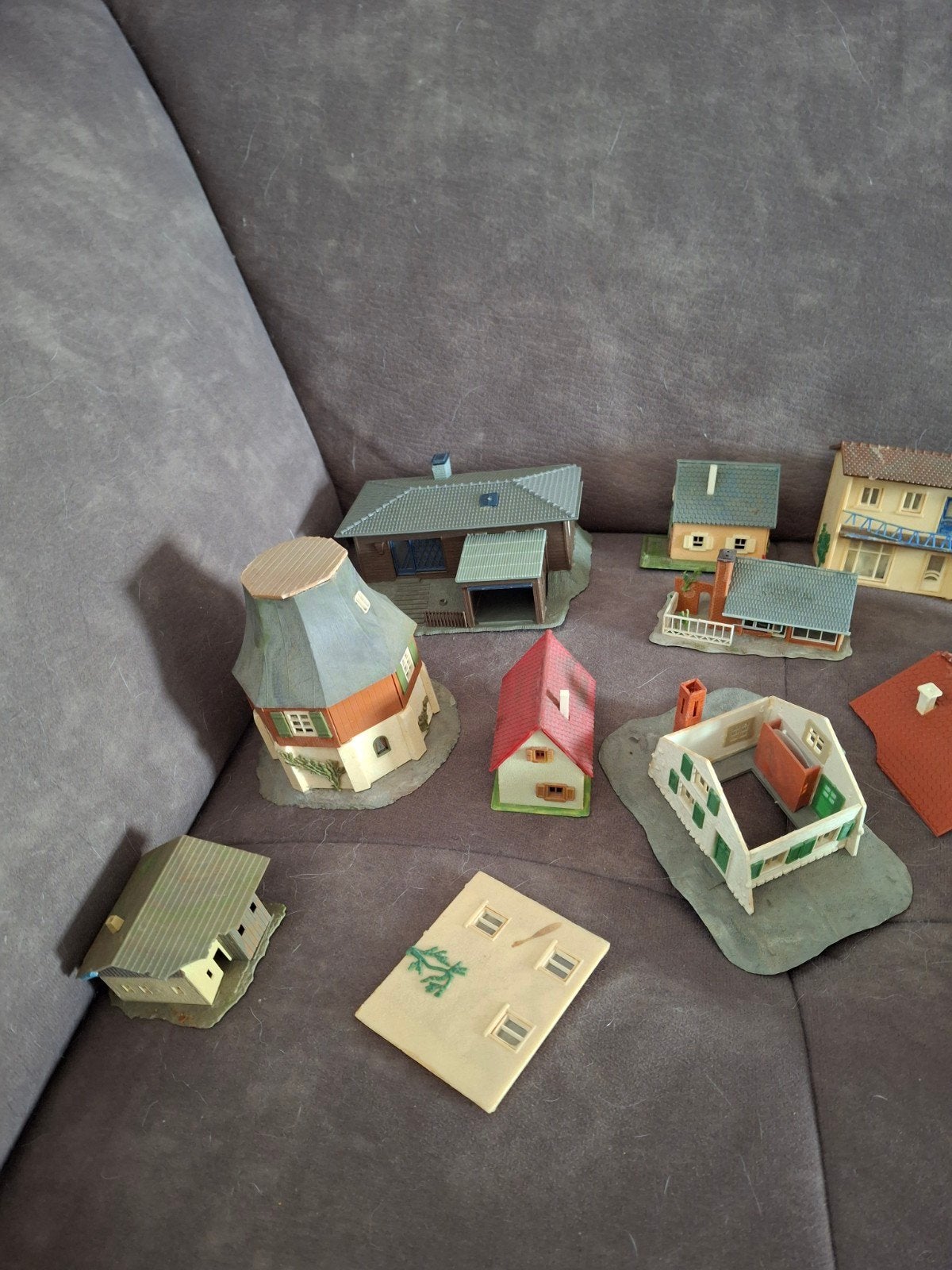 Vintage modelspoorbaan onderdelen: huizen, rails, treinen, Hobby en Vrije tijd, Modeltreinen | H0, Gebruikt, Gelijkstroom, Fleischmann