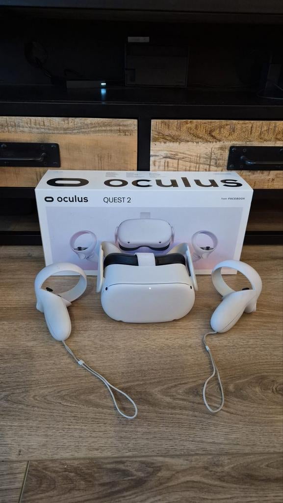 Oculus Quest 2 VR-bril - Zo goed als nieuw, Ophalen of Verzenden