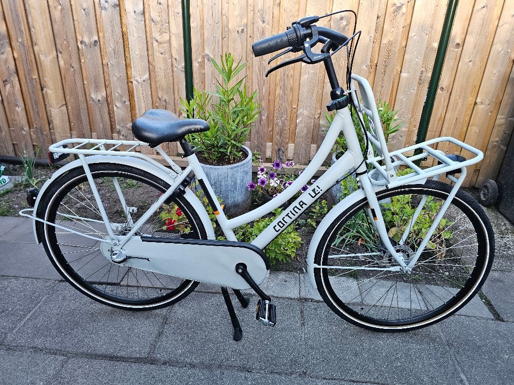 Cortina U4 schoolfiets 28inch 2 jaar oud zo goed als nieuw, Fietsen en Brommers, Fietsen | Meisjes, Ophalen, Zo goed als nieuw