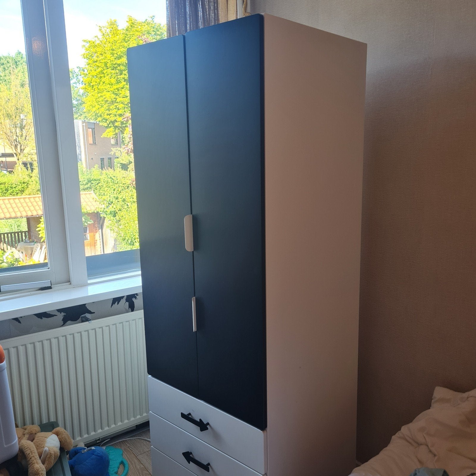 smastad platsa kledingkast kinderkamer zwart/wit, Huis en Inrichting, Gebruikt, 150 tot 200 cm, 25 tot 50 cm, 50 tot 100 cm