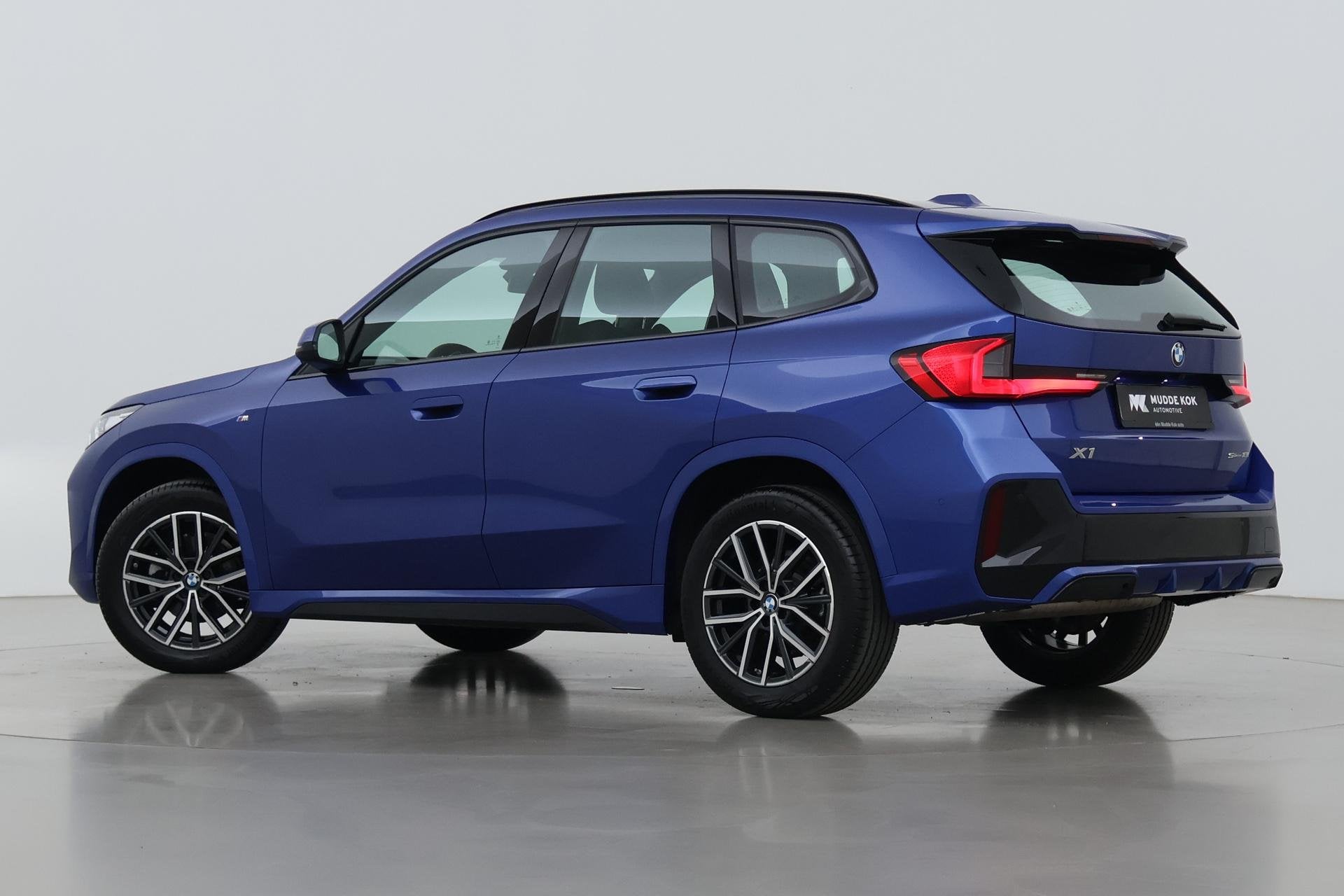 BMW X1 sDrive18i | M-Sport | Stoelverwarming | Camera | Appl, Auto's, BMW, 136 pk, Gebruikt, Euro 6, Blauw