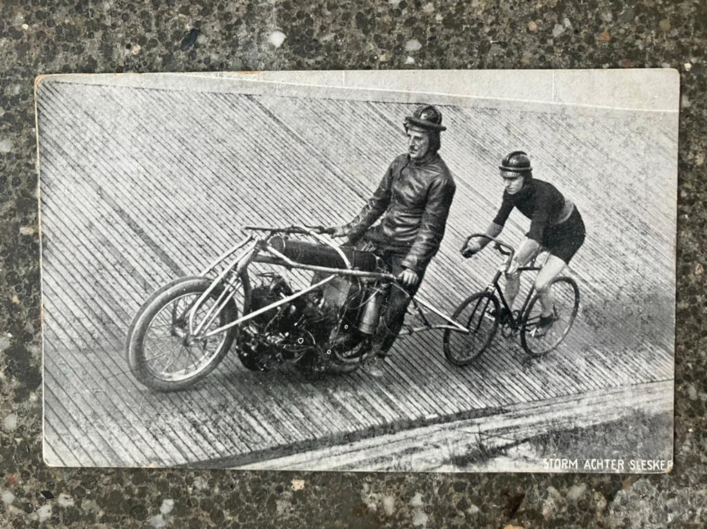 Storm achter Slesker - fotokaart wielrennen, Verzenden, Spelerskaart
