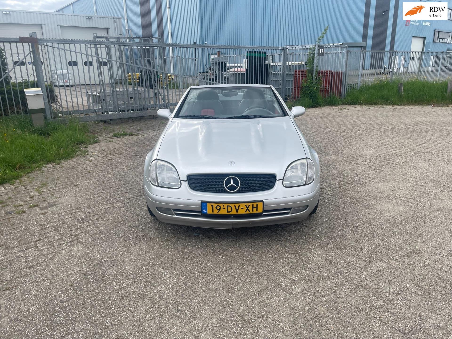 Mercedes-Benz SLK-klasse 200 AUTOMAAT !, 1998 cc, Gebruikt, Zwart, 4 cilinders