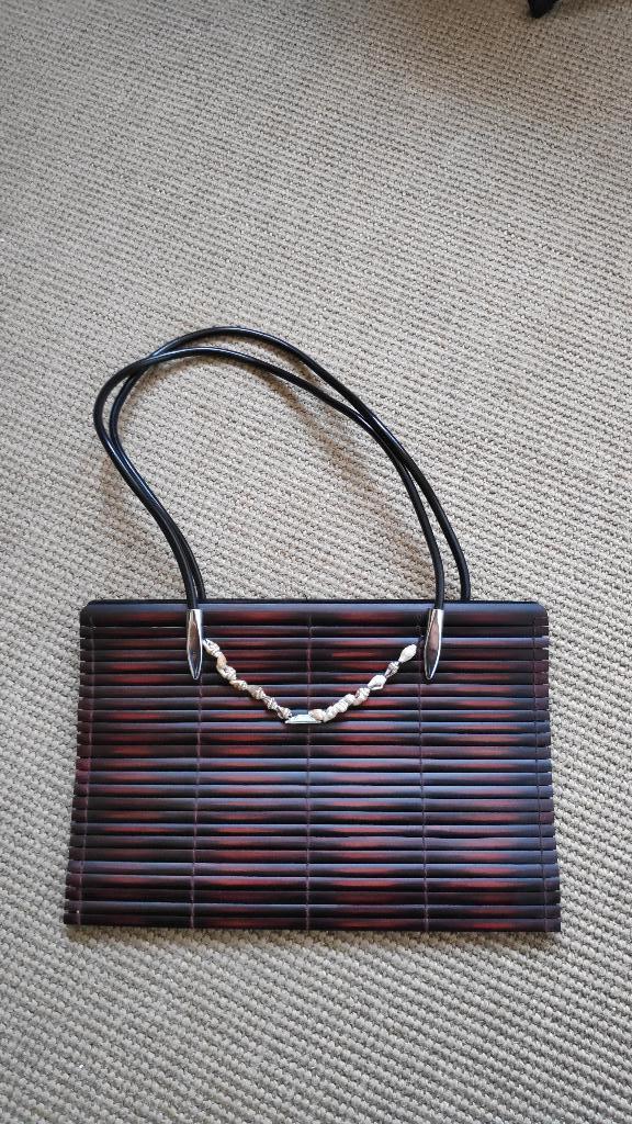 Bijzonder Aziatisch dames tasje van bamboo, bruin met schelp, Sieraden, Tassen en Uiterlijk, Tassen | Damestassen, Ophalen of Verzenden