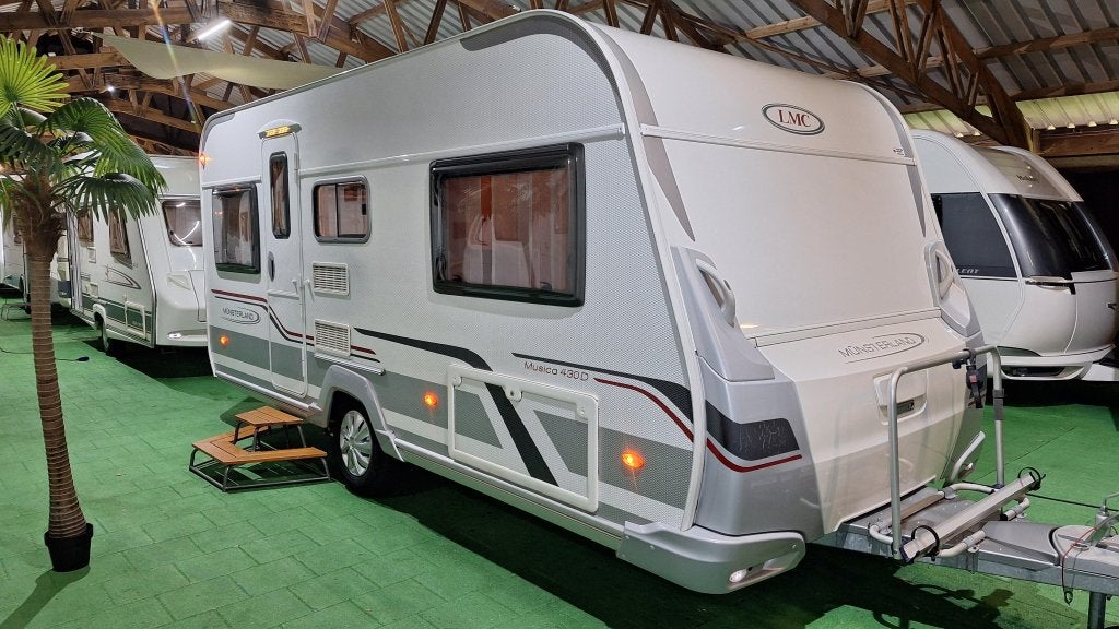 LMC Musica 430 D Mover/Luifel/Fietsenrek, Standaardzit, 4 tot 5 meter, 1000 - 1250 kg, Dwarsbed