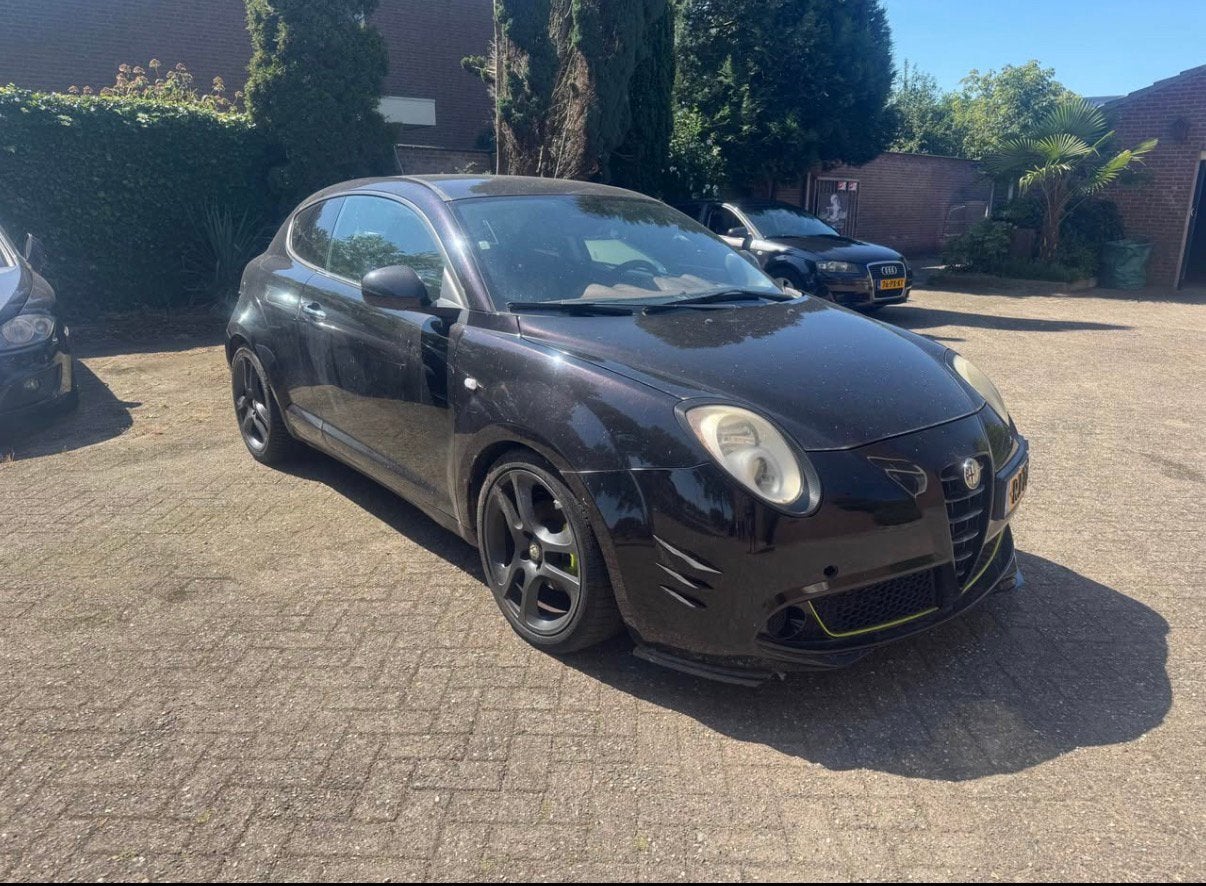 Alfa Romeo MiTo 1.6 Jtdm 88KW 2010 Zwart, Auto's, Voorwielaandrijving, Zwart, 4 cilinders, Zwart
