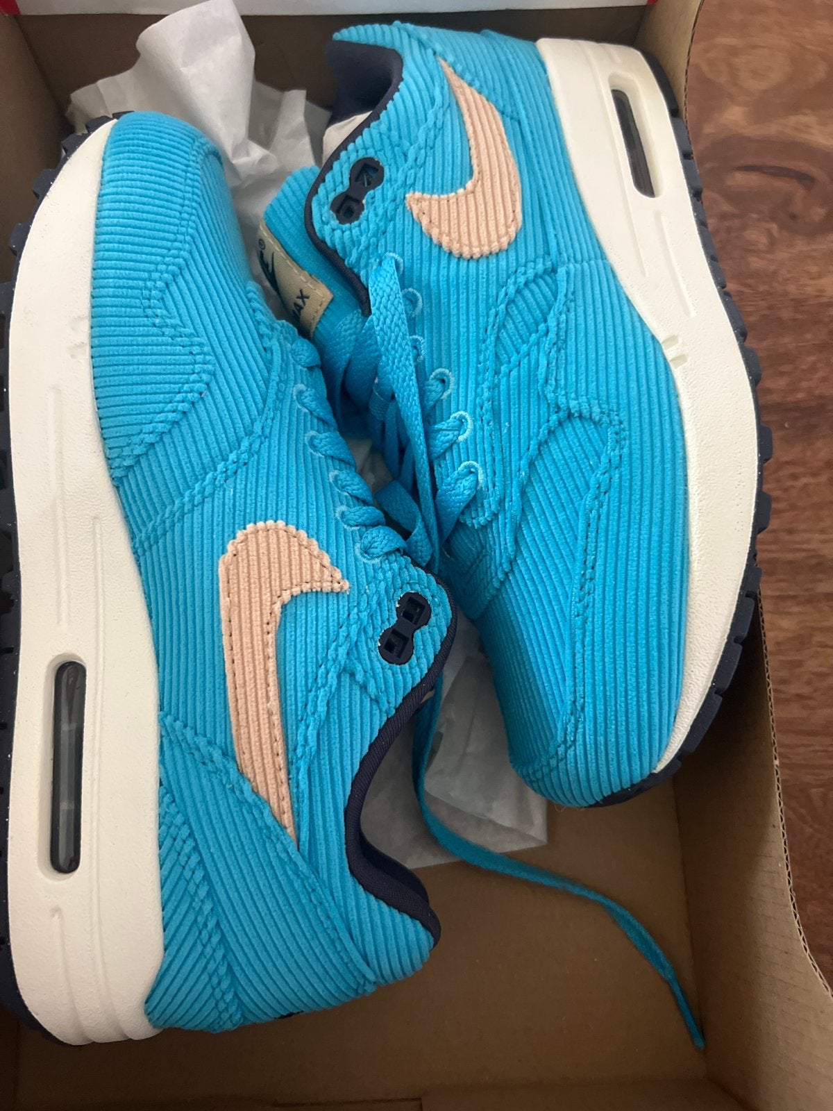 Nike Air Max 1 PRM Corduroy Baltic Blue Maat 36 Nieuw, Ophalen of Verzenden, Nieuw, Blauw, Sneakers of Gympen