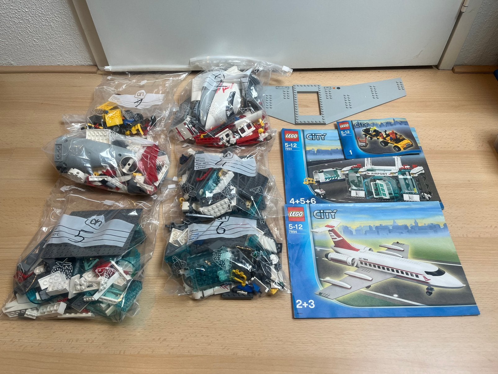 Lego City airport 7894, Kinderen en Baby's, Speelgoed | Duplo en Lego, City, Lego, Compleet, Ophalen of Verzenden