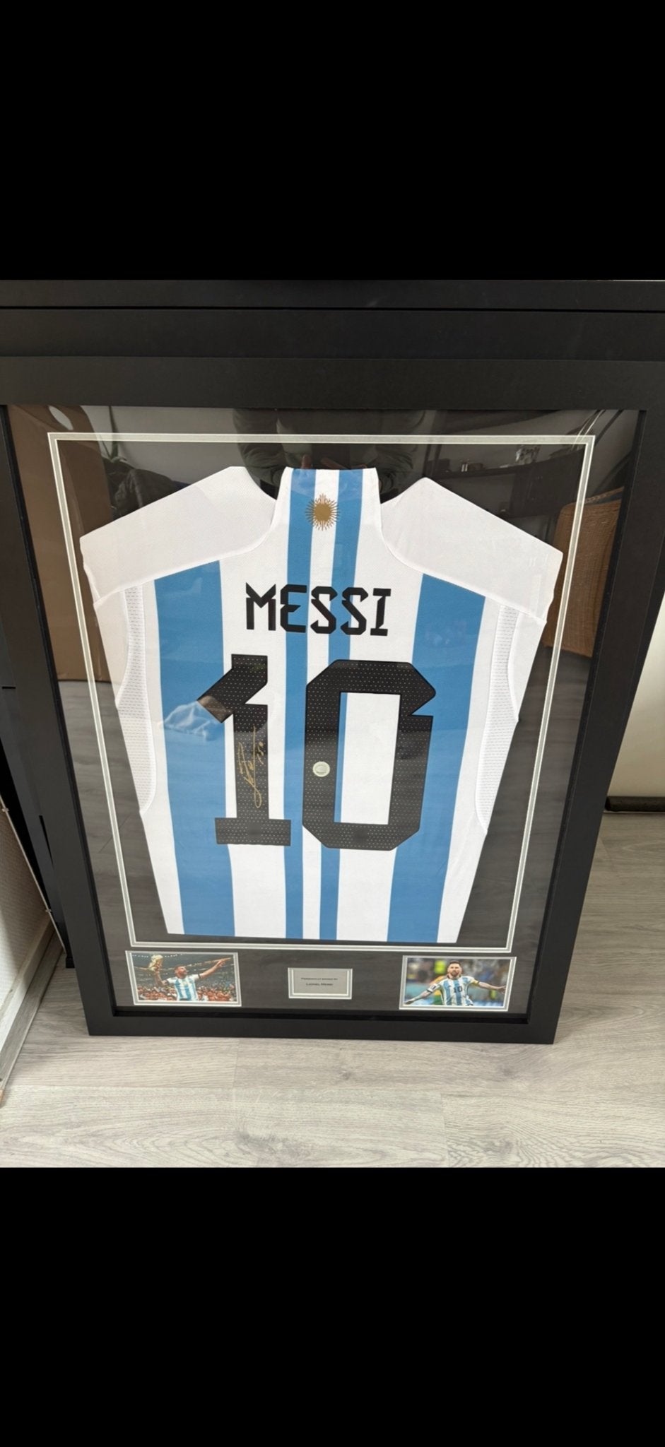 Gesigneerd Messi Shirt - Ingelijst met Certificaat, Ophalen of Verzenden, Zo goed als nieuw, Buitenlandse clubs, Shirt