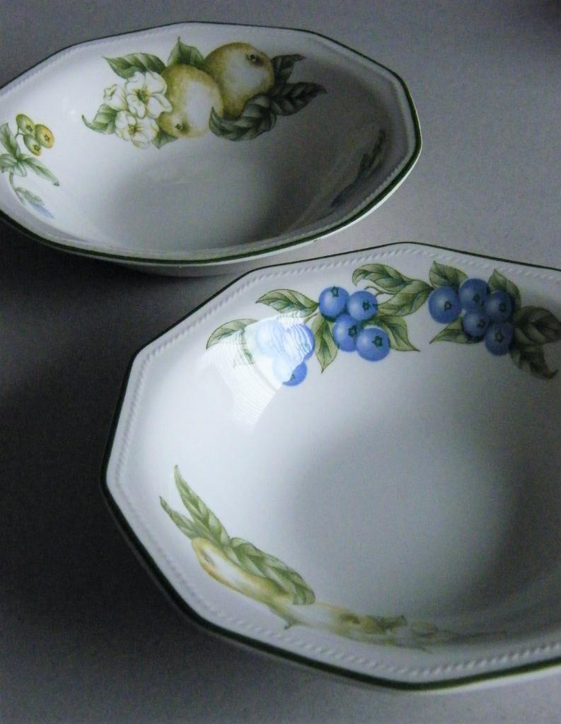 2 Schalen met fruitdecor Churchill, Ophalen of Verzenden