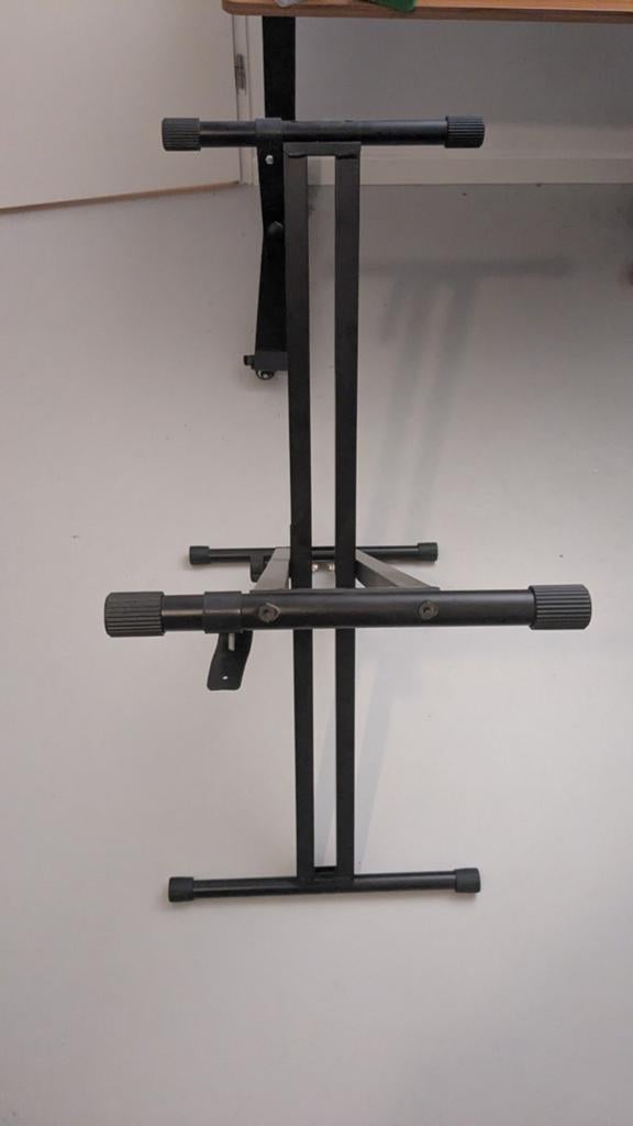 Verstelbare keyboardstandaard - Zwart, Muziek en Instrumenten, Standaards, Gebruikt, Instrumentstandaard, Keyboard of Synthesizer