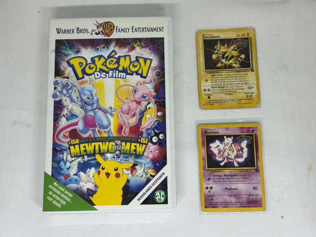 Pokémon De Film VHS met 2 kaarten: Electabuzz & Mewtwo, Ophalen of Verzenden, Gebruikt, Overige typen
